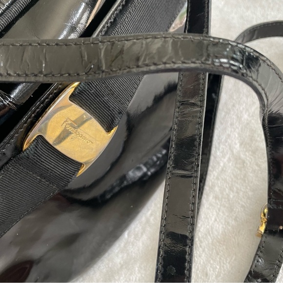 Salvatore Ferragamo Vintage Crossbody Bag Enamel Shoulder Vara - Picture 16 of 16